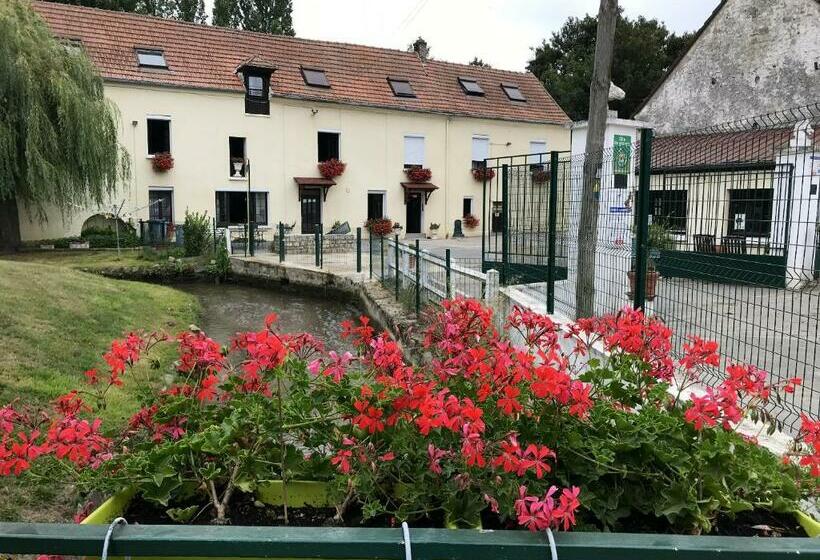 Maison Spacieuse A Viarmes Avec Grand Jardin Et Climatisation