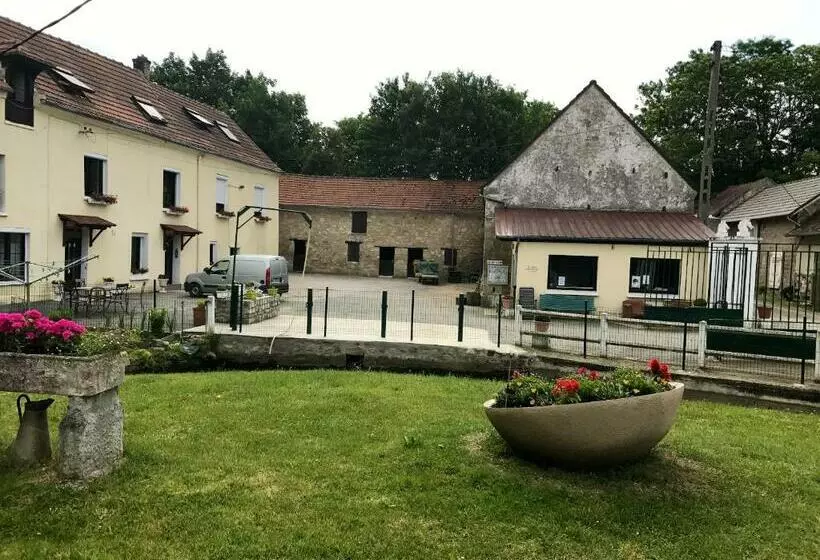 Maison Spacieuse A Viarmes Avec Grand Jardin Et Climatisation