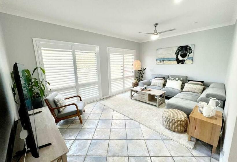 Ally’s Umina Oasis, Pet Friendly Spa Coastal Oasis