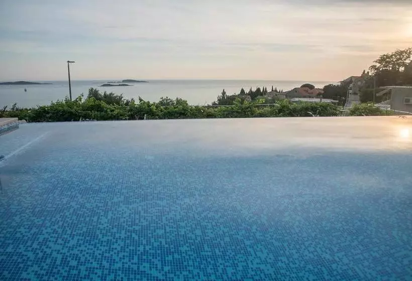 Apartmani Ana