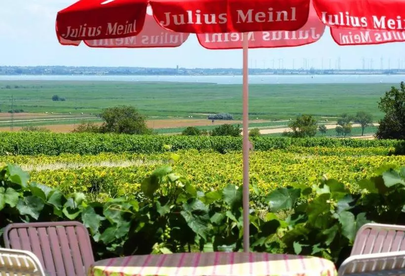 مبيت وإفطار Gasthof Pension Wein