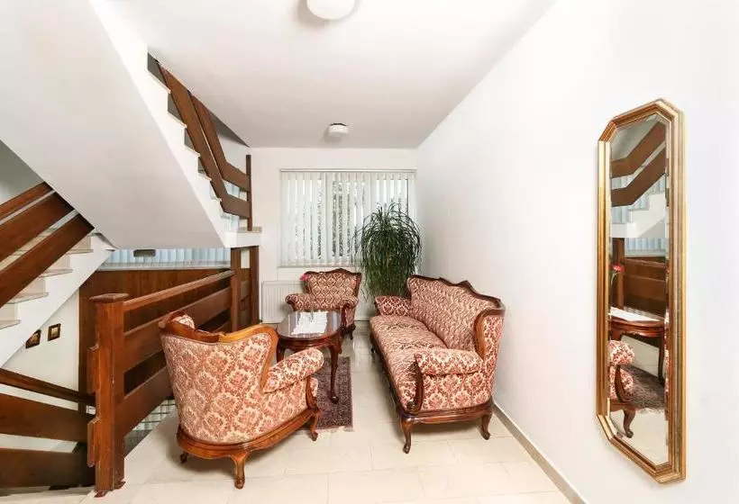 مبيت وإفطار Gasthof Pension Wein