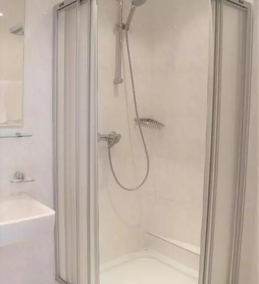 تختخواب و صبحانه Pension Reimer