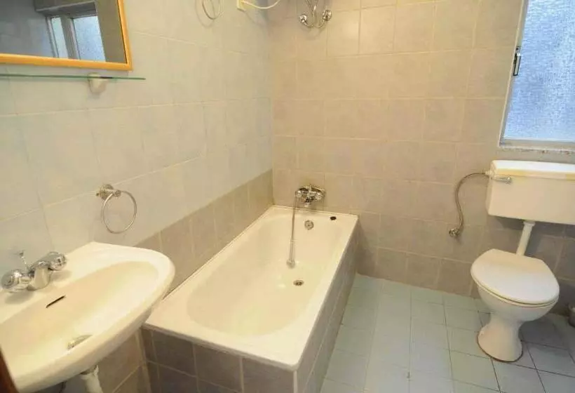 هتل Alborada Apart