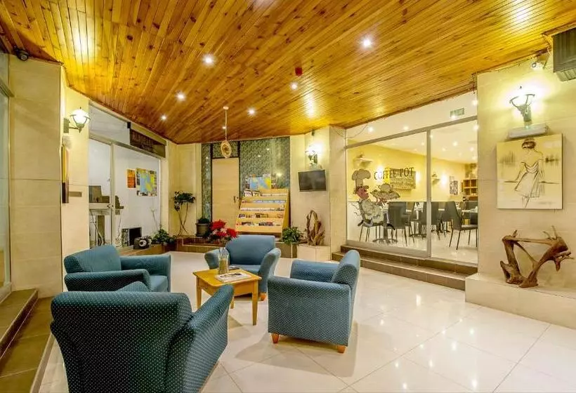 هتل Alborada Apart