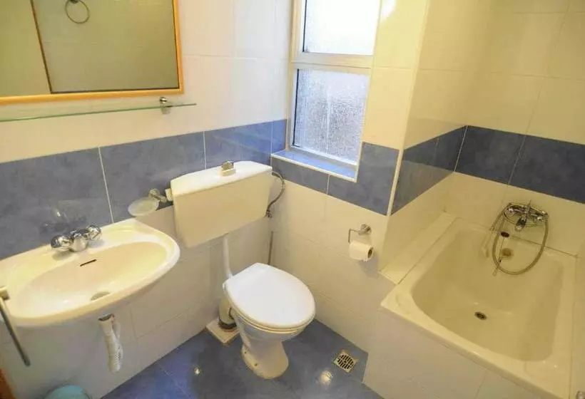 هتل Alborada Apart