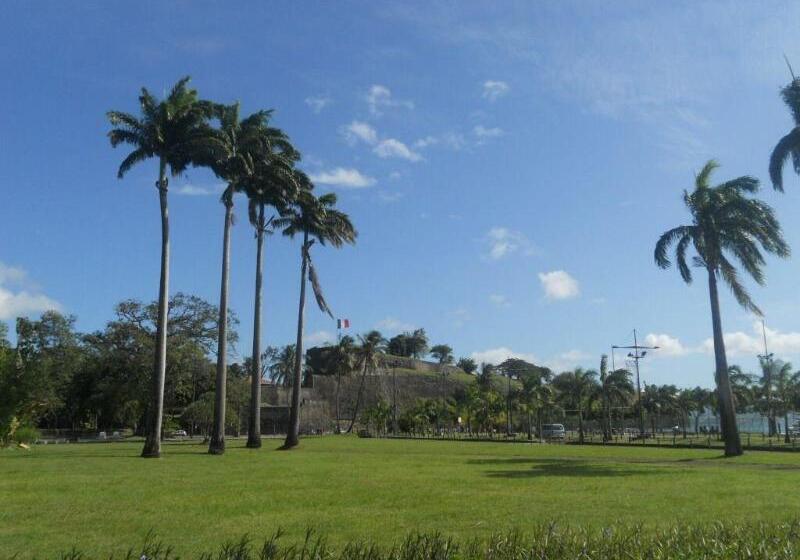 هتل Centre International De Sejour