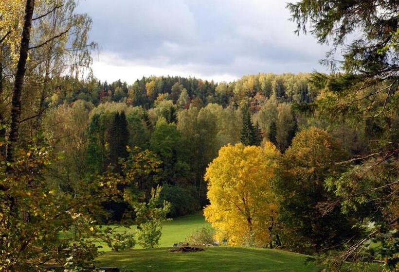 هتل Karlamuiza Country