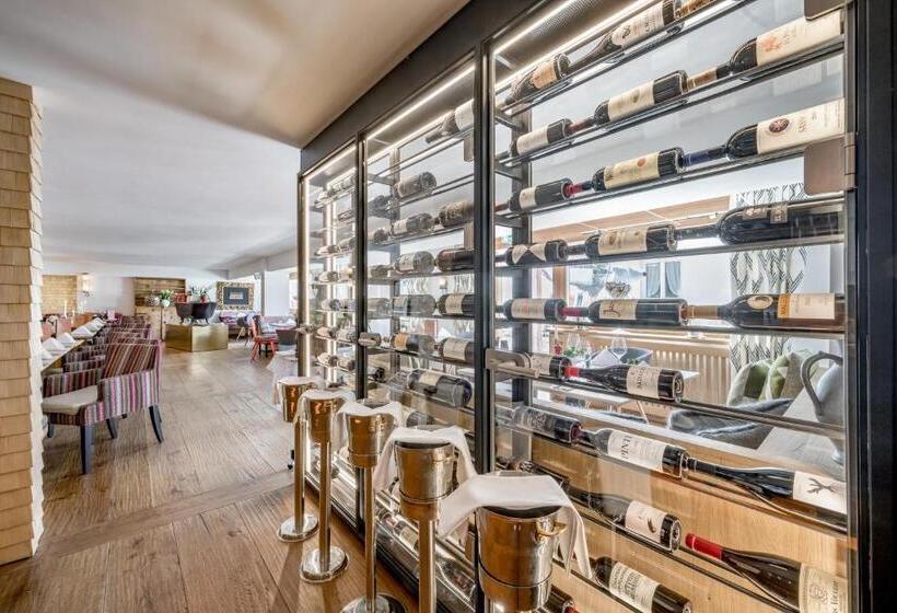 Mondschein Hotel And Chalet