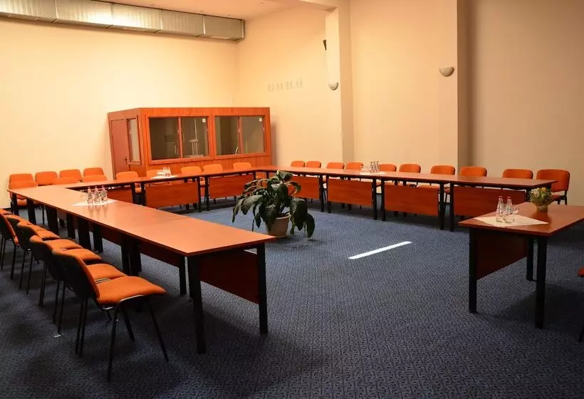 هتل Nykščio Namai & Spa