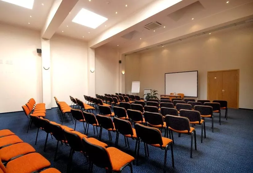 هتل Nykščio Namai & Spa