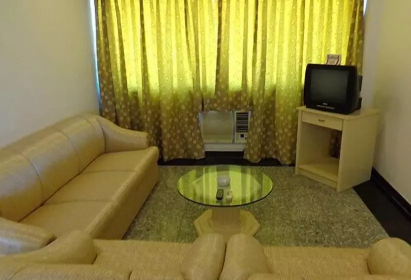 בית מלון כפרי Poonja International