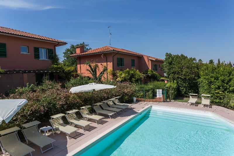 هتل Residenze Al Colle Dei Pini