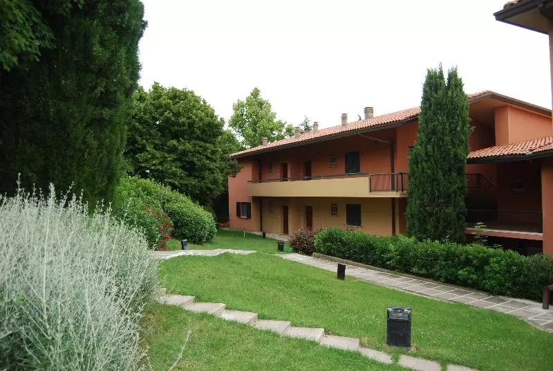 هتل Residenze Al Colle Dei Pini