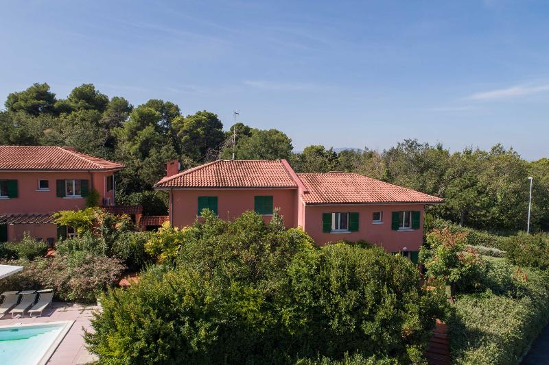 هتل Residenze Al Colle Dei Pini