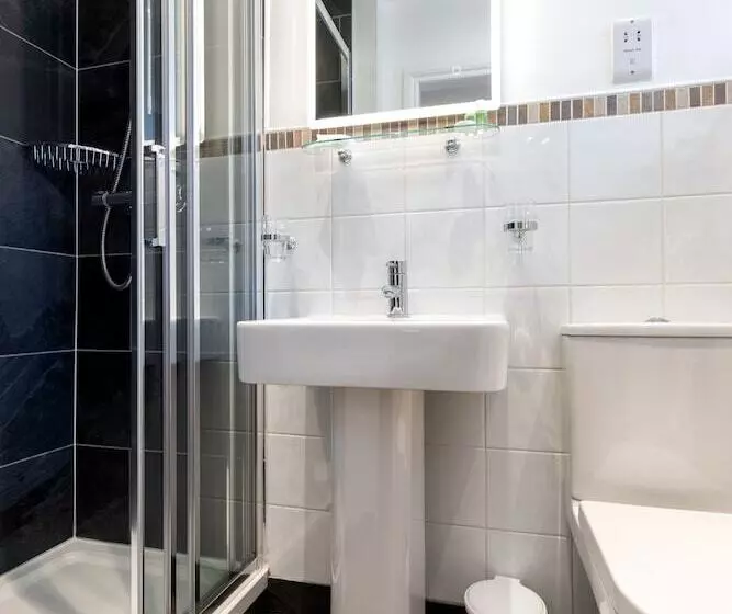 Hotelli The Britannia Inn