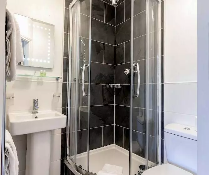 Hotelli The Britannia Inn