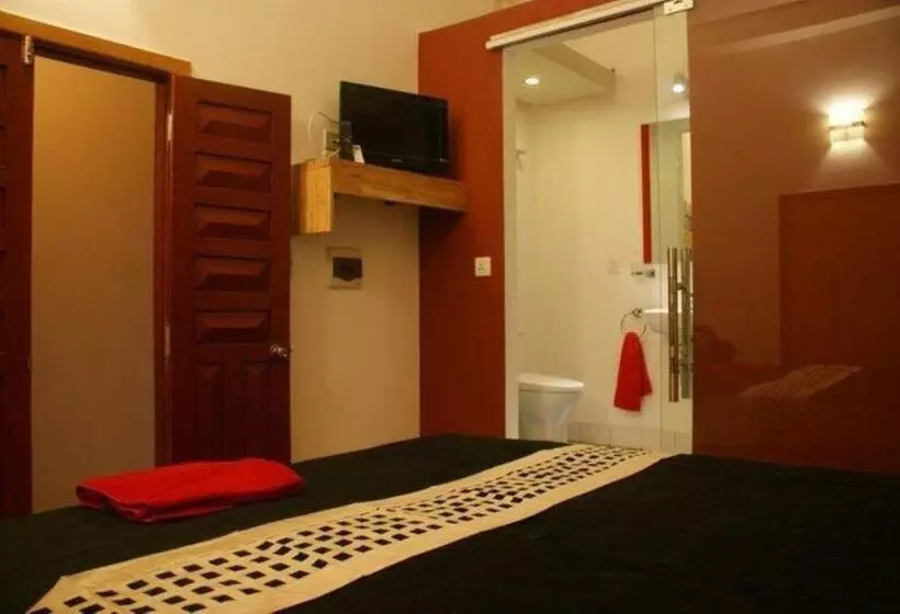 هتل The Local Riverside