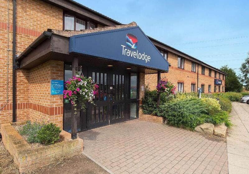 Отель Travelodge Lincoln Thorpe On The Hill