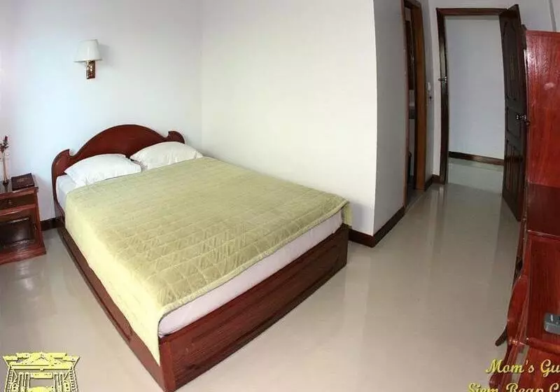 پانسیون Mom's Guesthouse