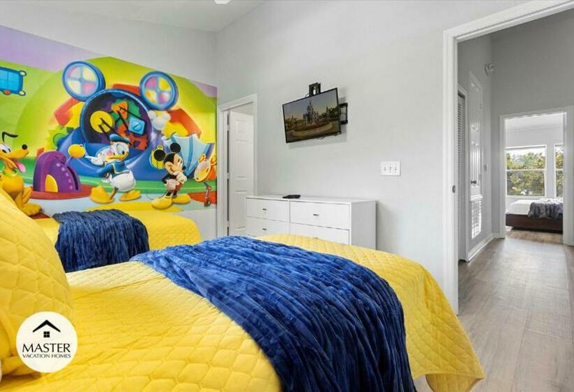 3 Bedrooms   3 Bathrooms   Windsor Hills 2554 Ml