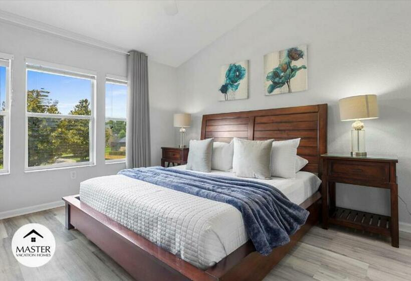 3 Bedrooms   3 Bathrooms   Windsor Hills 2554 Ml