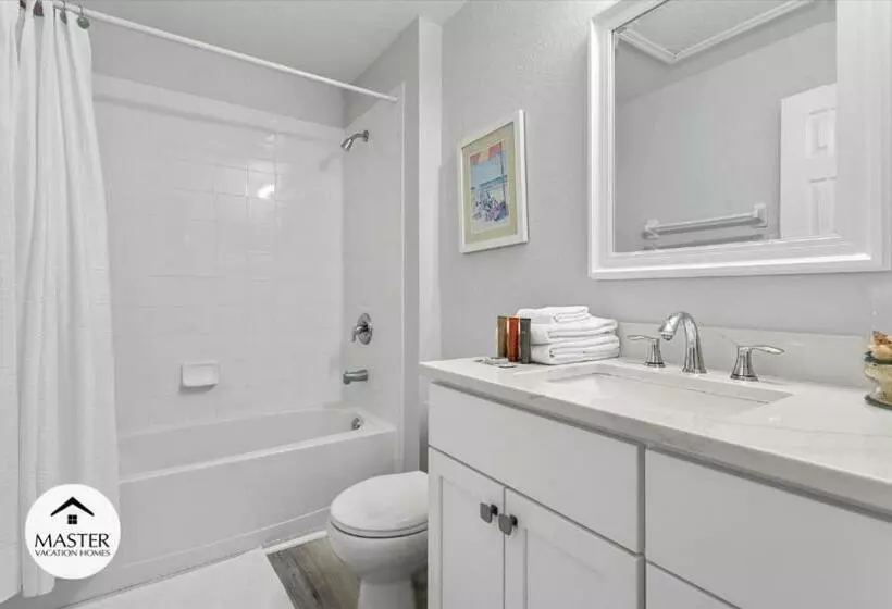 3 Bedrooms   3 Bathrooms   Windsor Hills 2554 Ml
