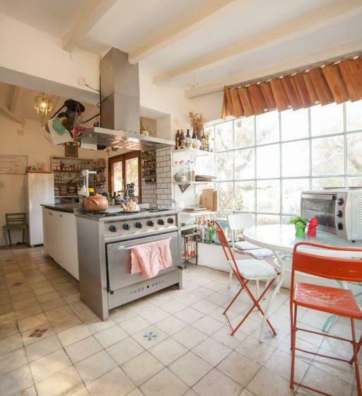 Amoroso Chalet Con Súper Jardín