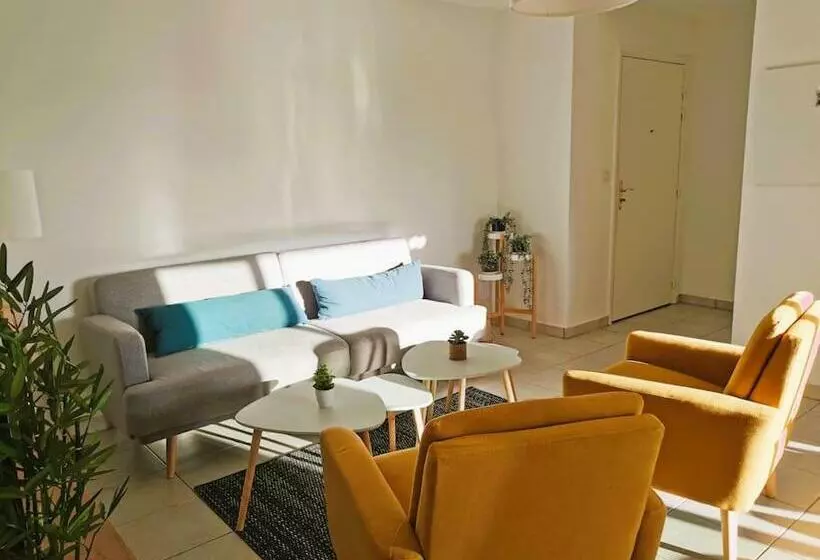 Casteljaloux Appartement 2 Chambres Balcon Parking Résidence Calme