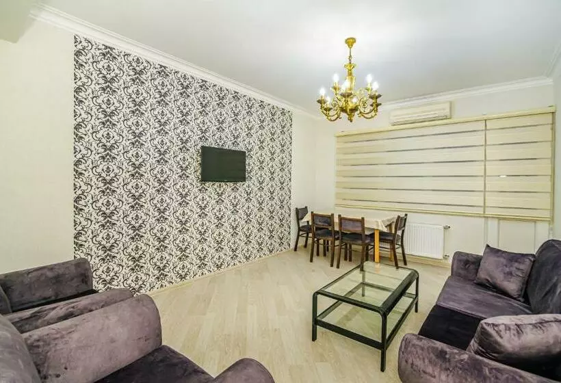 City Centre 3 Room Lux House