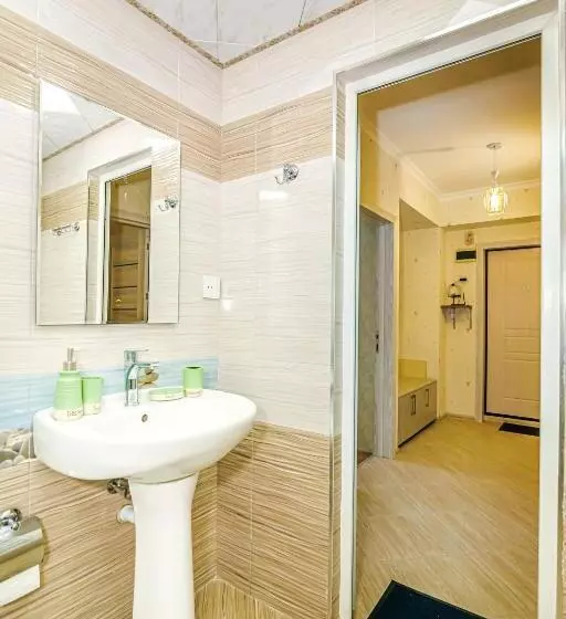 City Centre 3 Room Lux House