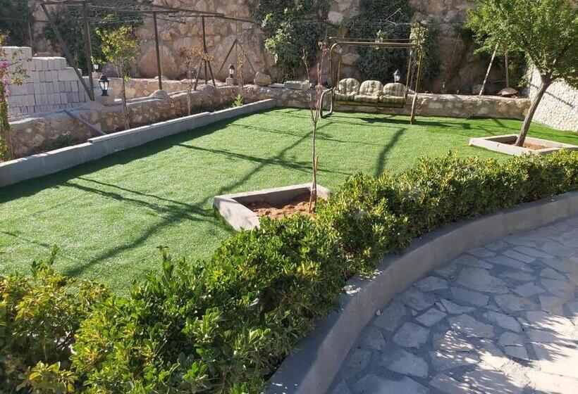 Ghazal Chalet And Villa