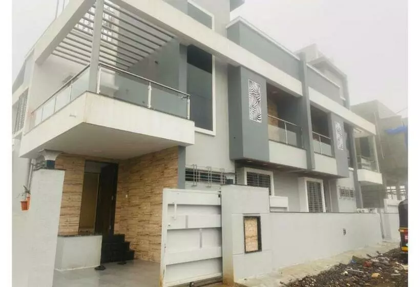 Grey Scale 4bhk