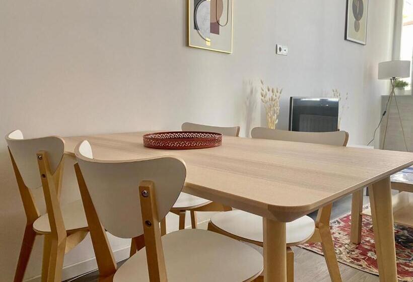 Le Botta Charmant Deux Pièces Plein Centre