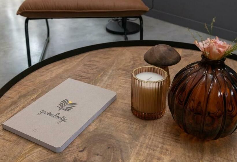 Vrijstaand Huisje, Dichtbij Kinderdijk