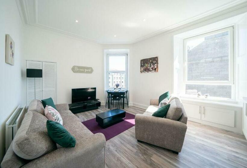 Baker Apartment   Lovely 2 Bedroom Apartment In Aberdeen City