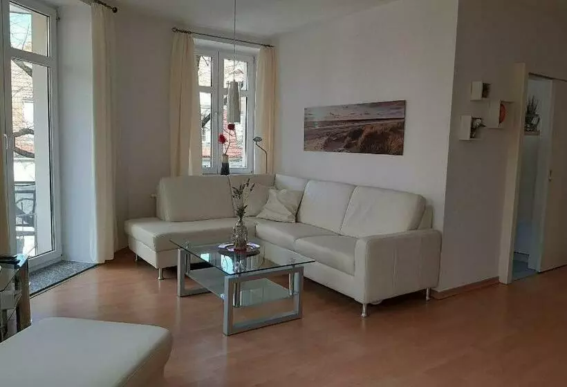 Heinrich Heine Straße App 09   Parkblick