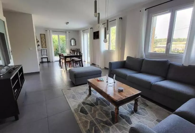 Clos Redon   Villa 143 M2 Avec Piscine Privee