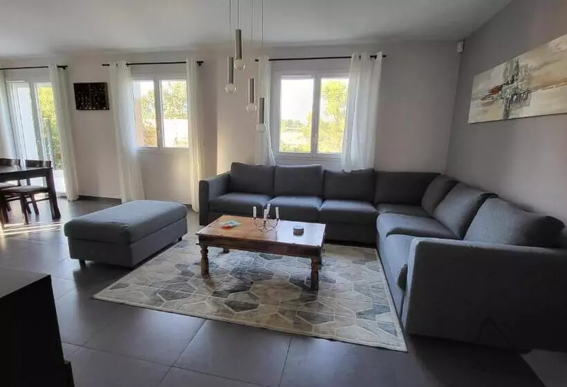 Clos Redon   Villa 143 M2 Avec Piscine Privee