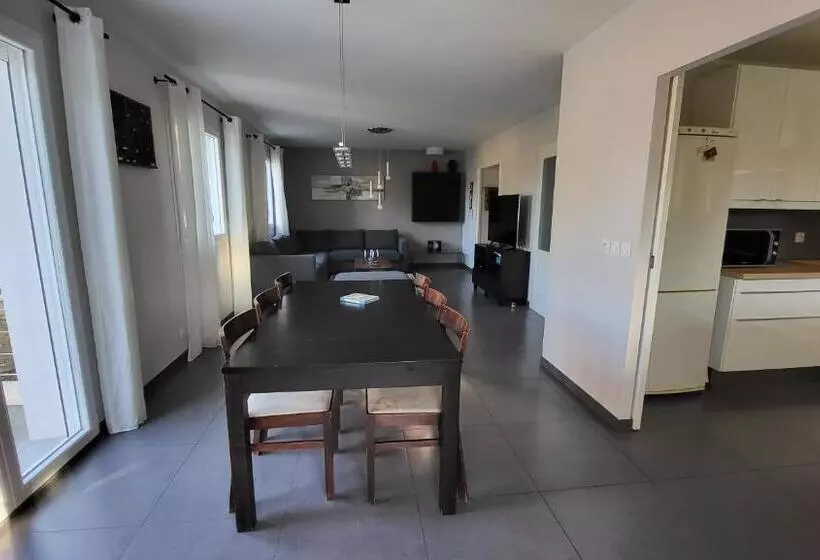Clos Redon   Villa 143 M2 Avec Piscine Privee