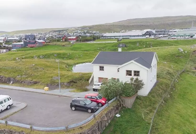 4 Bedroom Apartment   20 Min Walk From City Centre   Nature