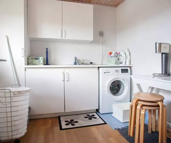 4 Bedroom Apartment   20 Min Walk From City Centre   Nature