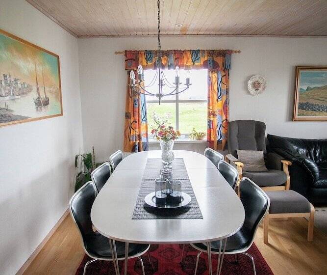 4 Bedroom Apartment   20 Min Walk From City Centre   Nature