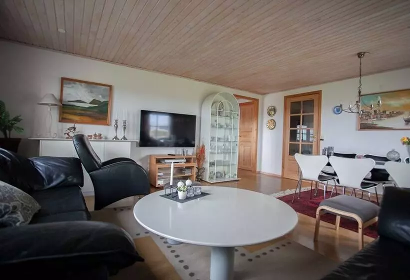 4 Bedroom Apartment   20 Min Walk From City Centre   Nature