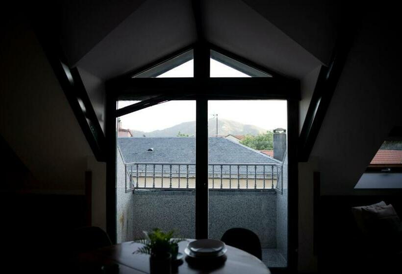 Fabulos ático Con Vistas Al Monasterio