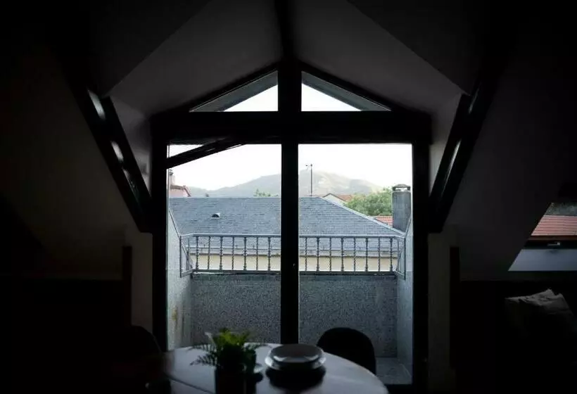 Fabulos ático Con Vistas Al Monasterio