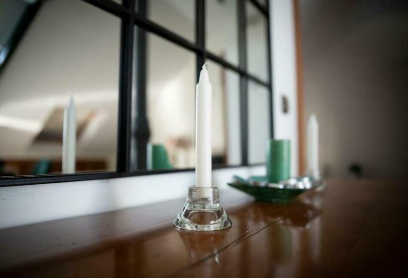 Fabulos ático Con Vistas Al Monasterio