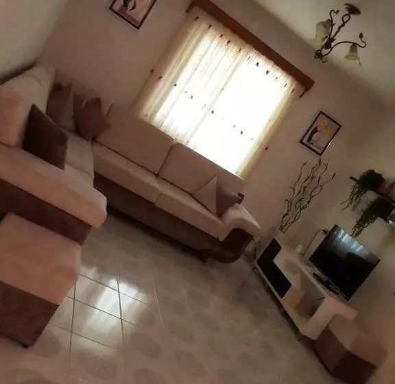 House 28