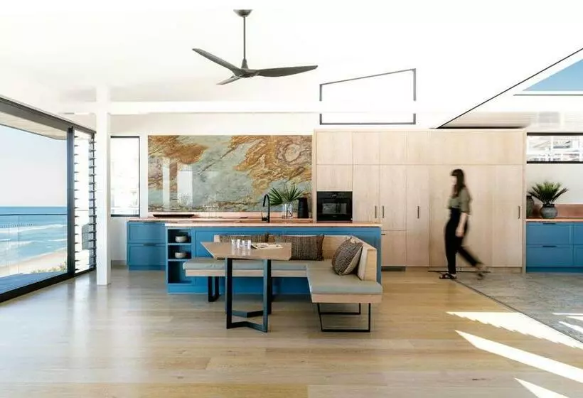 Elegant Beach House & Whale Watching Gem