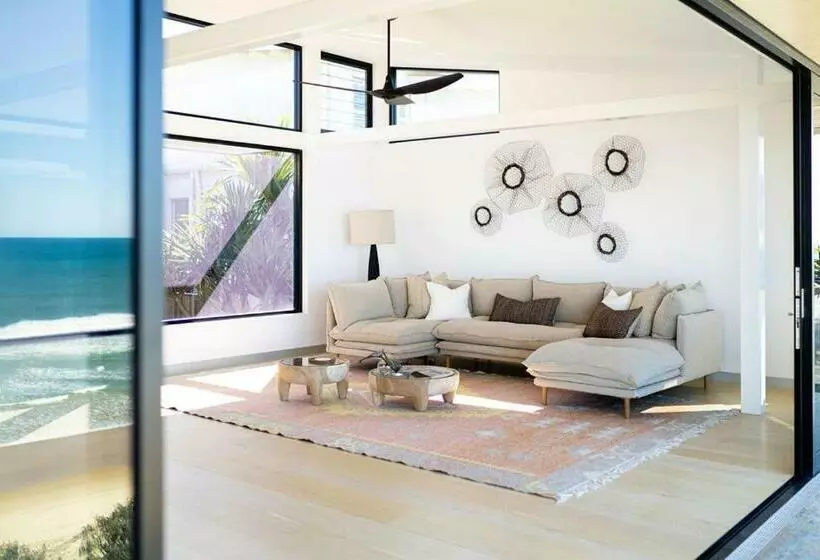 Elegant Beach House & Whale Watching Gem